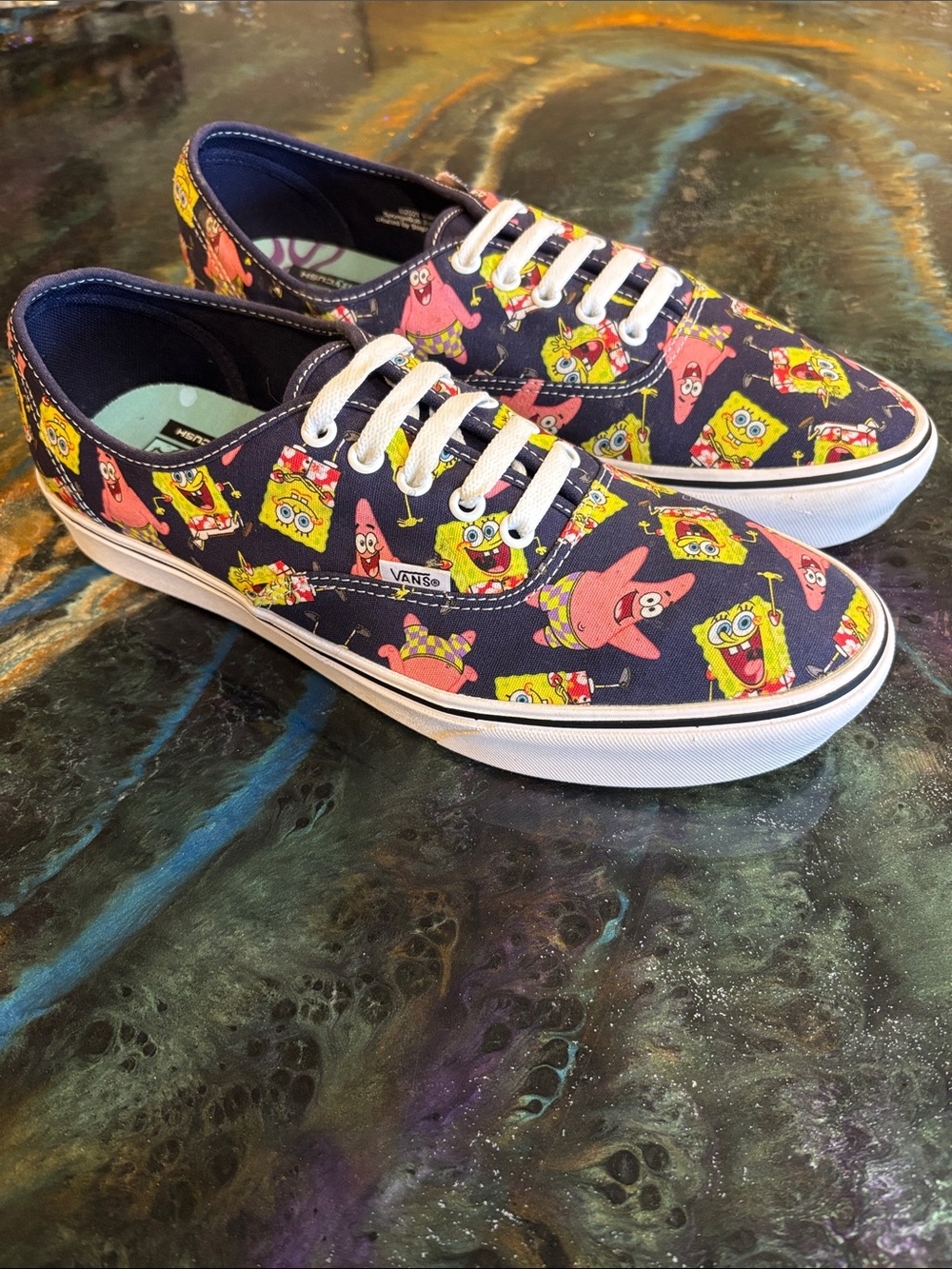 Vans x SpongeBob SquarePants ComfyCush Authentic AlohaBob - Men's 11
